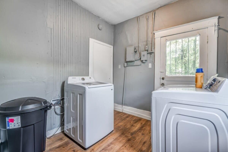 Laundry 3, Rozelle Roost Upstairs, Shelby