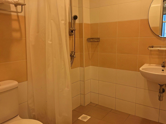Bathroom 4, Hotel Conforto, Singapore