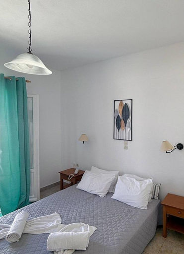 Bedroom 2, Hotel Arkoulis, South Aegean