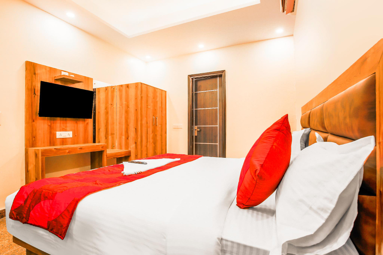 Bedroom 3, Embellish Inn, Delhi
