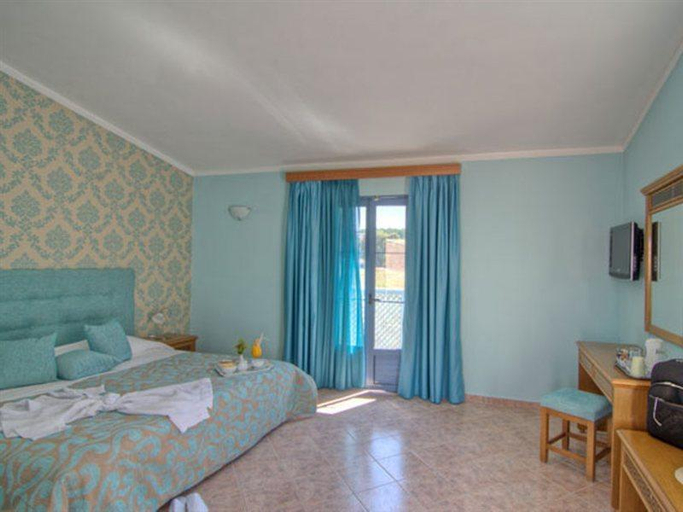 Bedroom 3, Arion Palace Hotel, Crete
