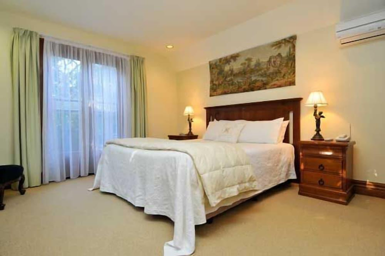 Bedroom 2, Cambria House, Nelson