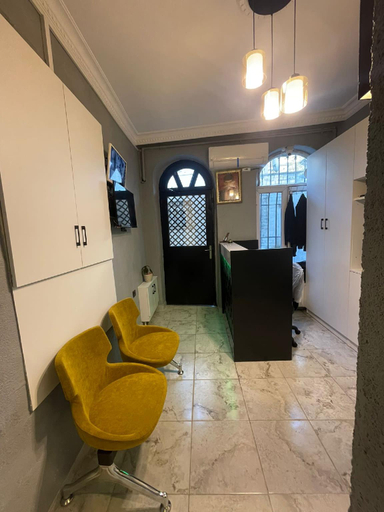 Others 3, academie house, Beyoğlu