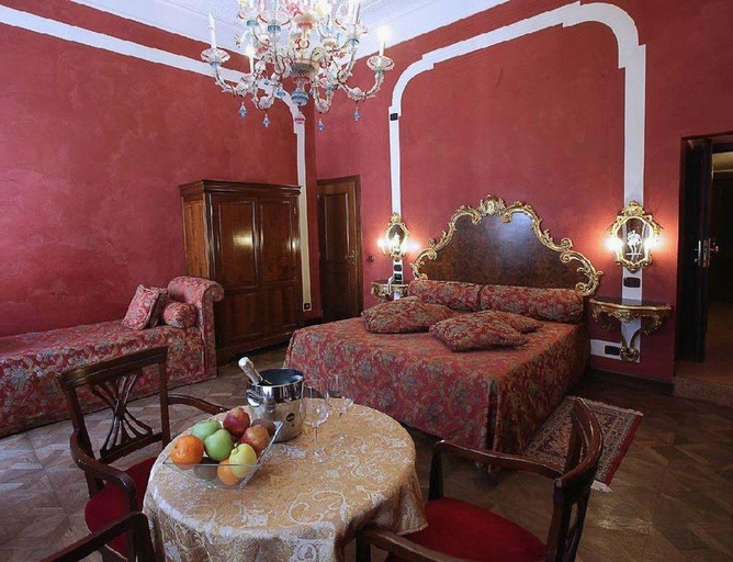Bedroom 3, Hotel San Moise', Venezia