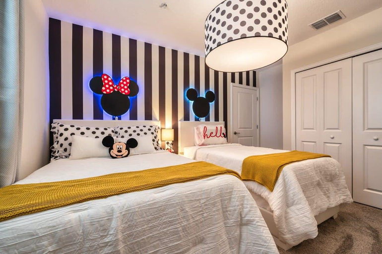 4, Modern Condo, Spacious Layout and Mickey Bedroom, Osceola