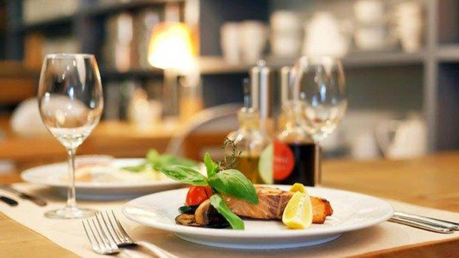 Food & Drinks 5, Hotel The Sun City, Khordha