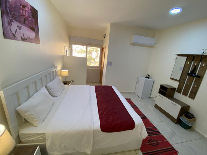 Bedroom 2, Rose city inn, Wadi Musa