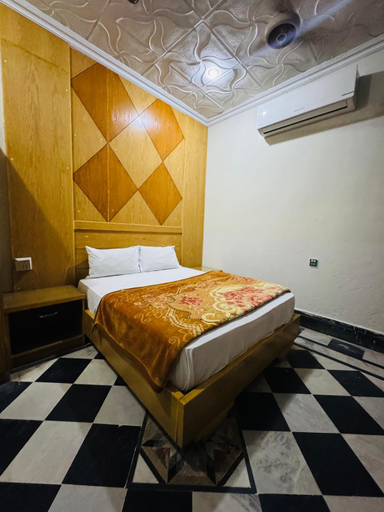 Bedroom 2, Comfort Rezidor Guest House Sukkur, Sukkur