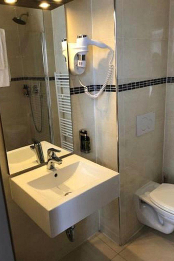 Bathroom 5, Dansaert Hotel, Bruxelles