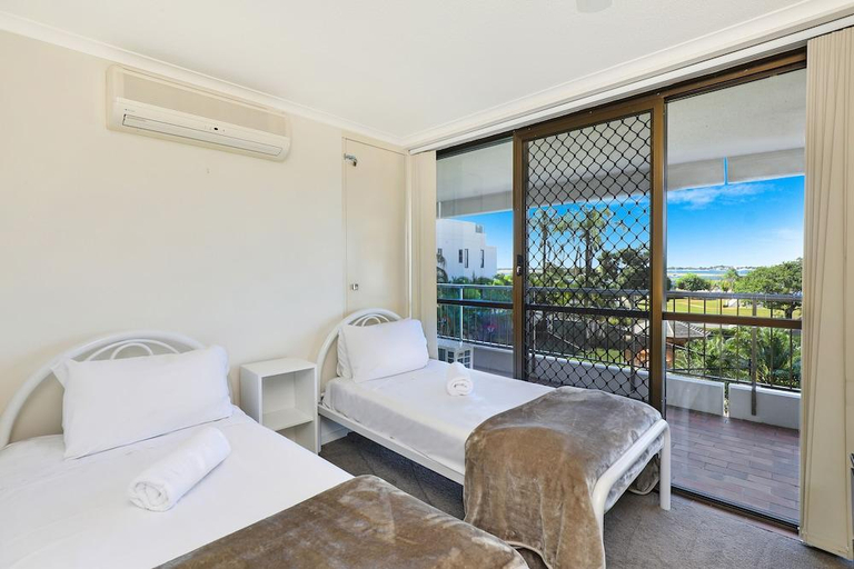 Bedroom 3, Palmerston Tower Holiday Apartments, Gold Coast