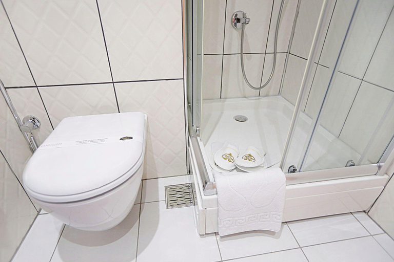 Bathroom 5, World Point Hotel Istanbul, Büyükçekmece