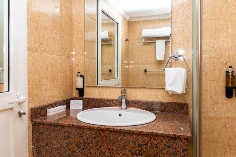 Bathroom 5, Sandy Beach Hotel & Resort, Al Aqah