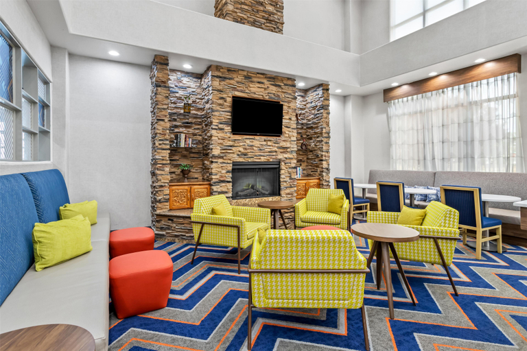 Public Area 2, Hampton Inn & Suites Farmington, San Juan