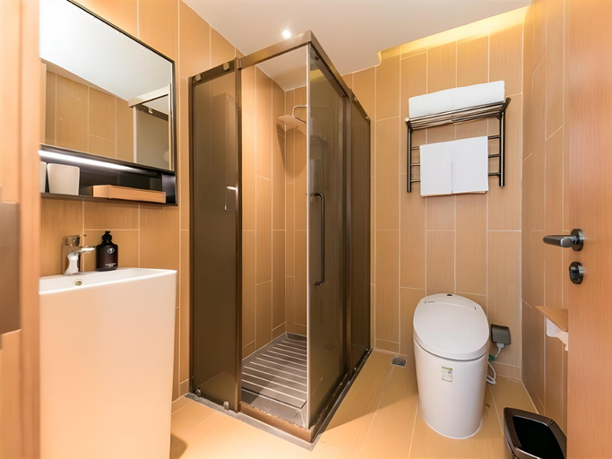 Bathroom 4, JI Hotel Shanghai Wuning Road Metro Station, Shanghai