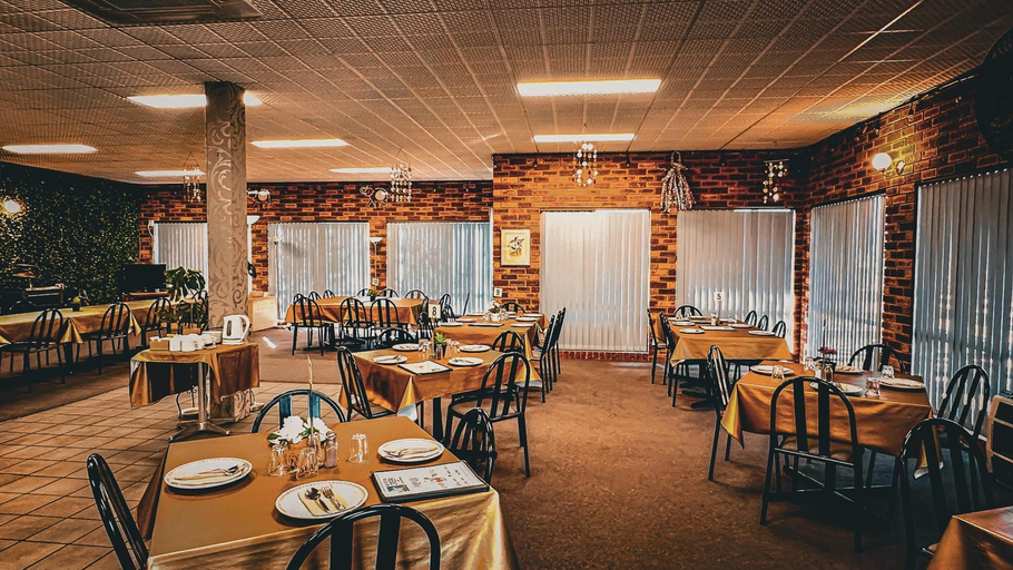 Food & Drinks 4, Mountain Creek Motel, Alpine - East