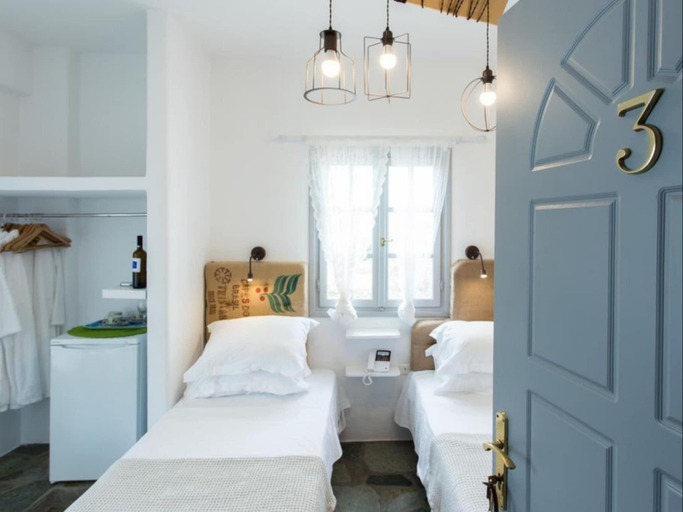 Bedroom 2, Evi Rooms, South Aegean