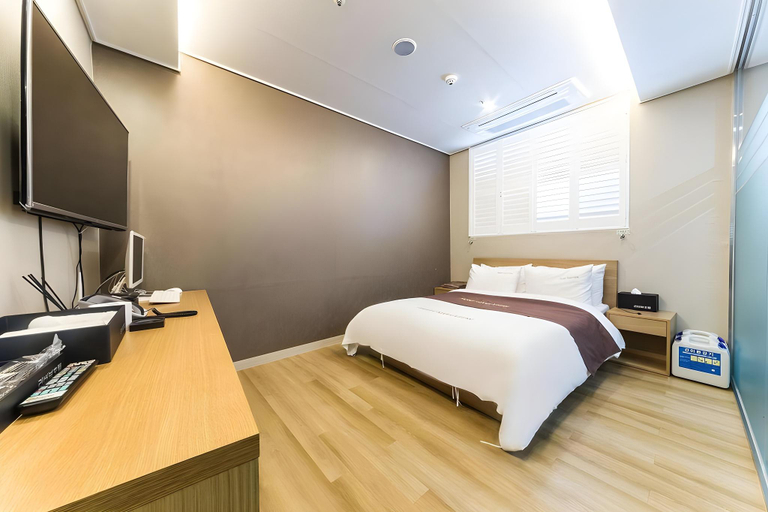 Bedroom 2, Wonju Riverview, Wonju