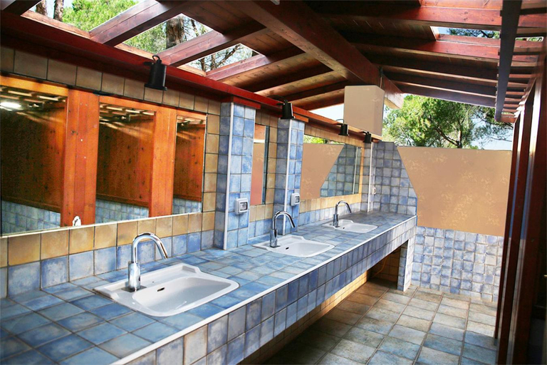 Bathroom 5, Camping Porto Sosalinos, Nuoro
