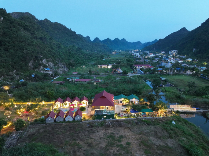 Courtyard view 4, Cat Ba Serena Homestay And Swimming Pool, Cát Hải
