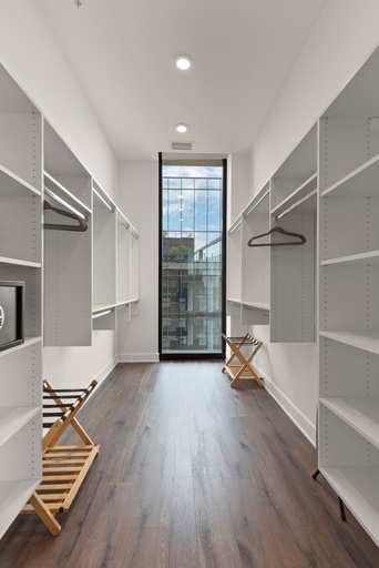 Room 3, Fulton Market Penthouse 4BR Family Fun Views, Cook