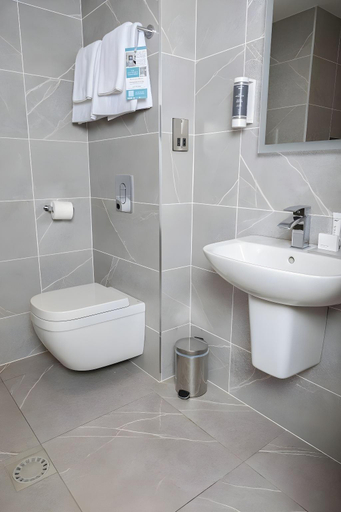 Bathroom 3, The Heights Hotel Killarney