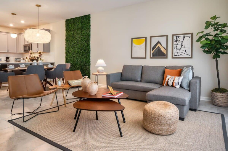 2, Chic 3BR Modern Condo, Spacious & Mickey-Themed, Osceola