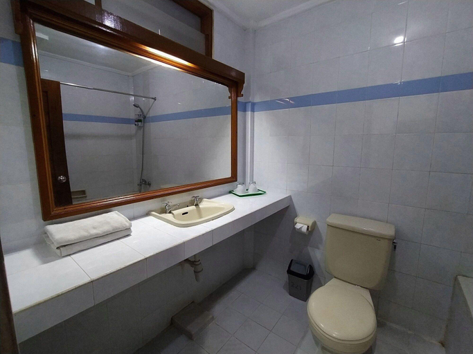Bathroom 4, Sorga Cottages, Badung