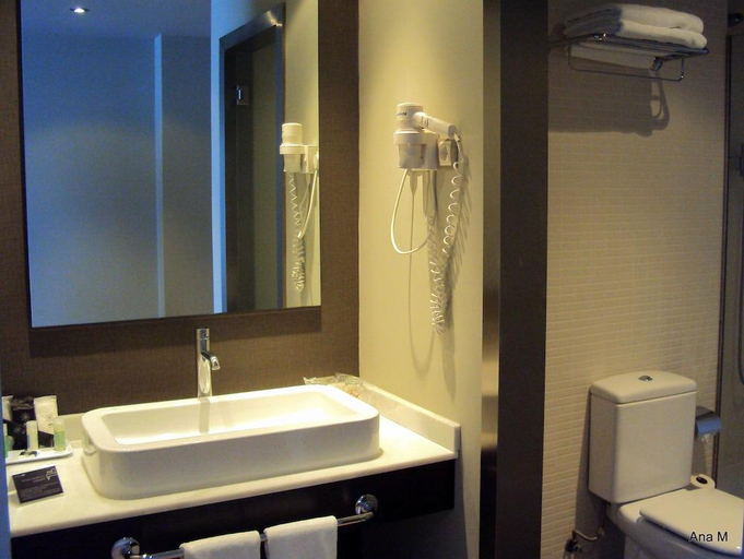 Bathroom 4, HG La Molina, Girona