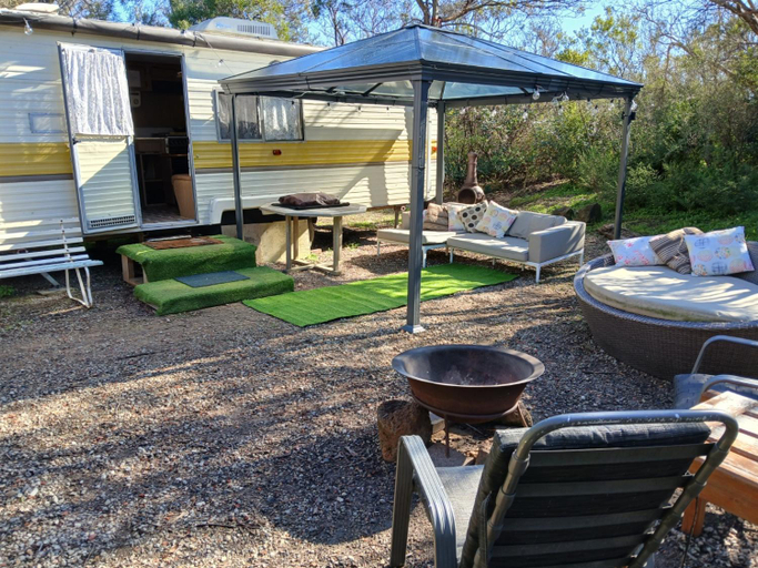 5, Back Beach Beryl Ocean Bay Getaway PL, Melbourne