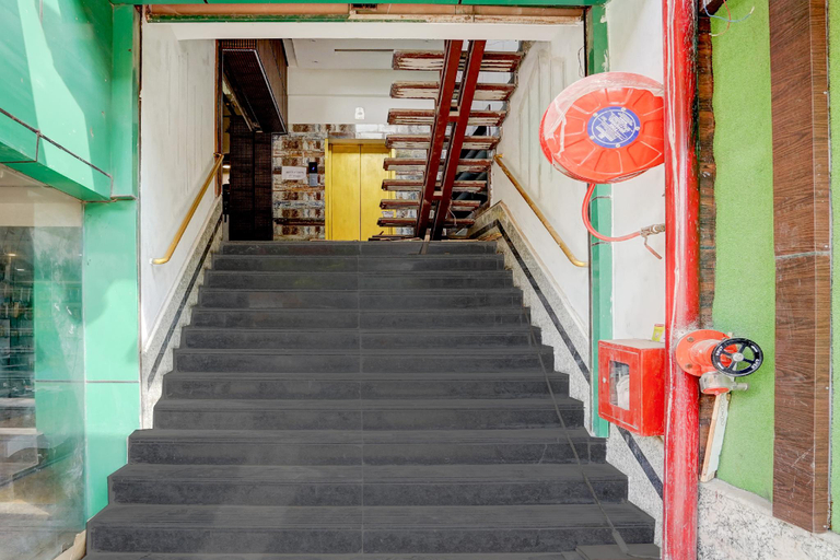 Entrance 4, Super Deluxe Room Hotel Ballian's, Kaushambi