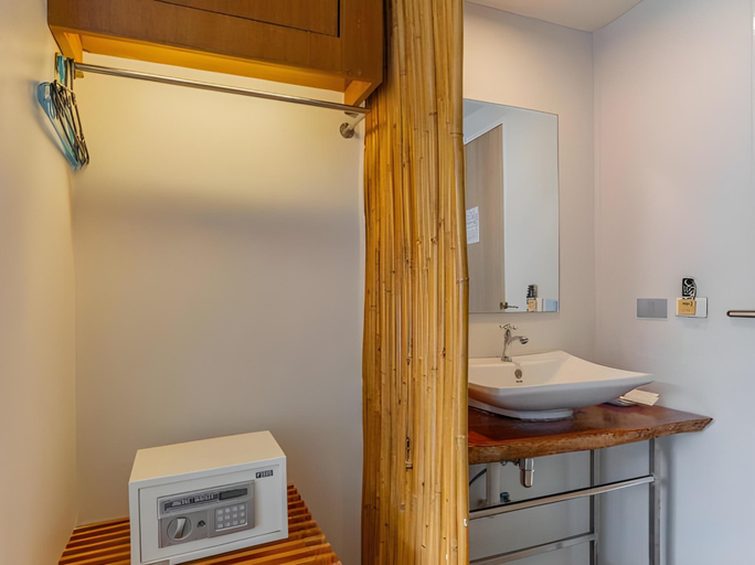 Bathroom 3, Sunset Serenity Jomtien Resort, Sattahip