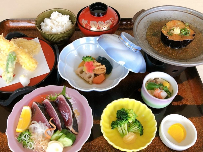 Food & Drinks 4, Hotel Tamai, Aki