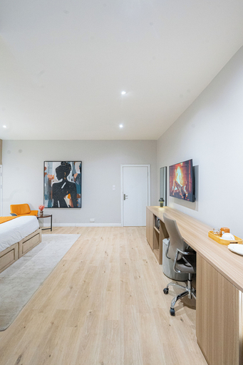 Room 4, Metropolis Lekki, Eti-Osa