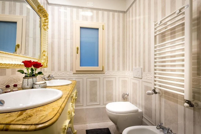 Bathroom, Relais Twelve B&b, Florence