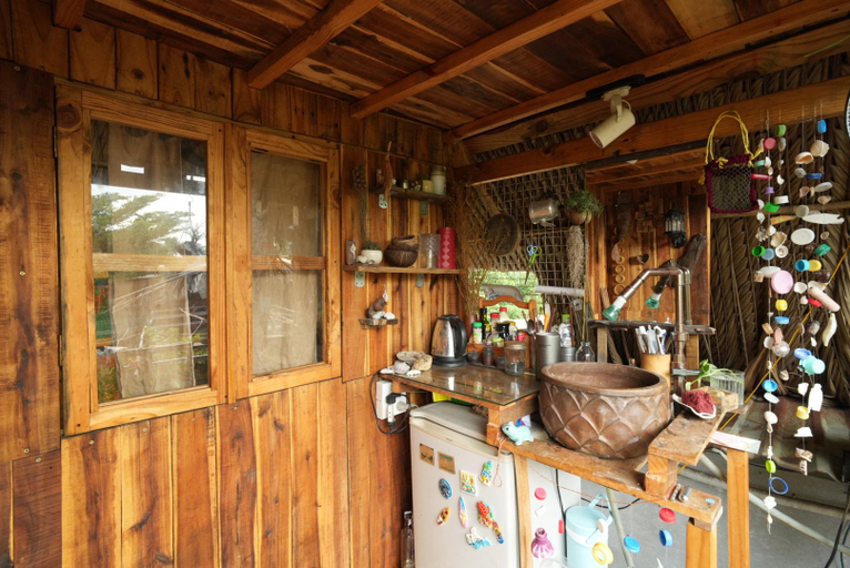 Food & Drinks 3, Cactos Bar & Homestay, District 12