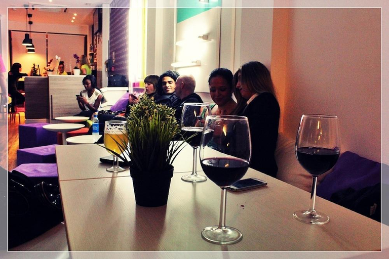 Food & Drinks 5, Chameleon Hostel Alicante, Alicante