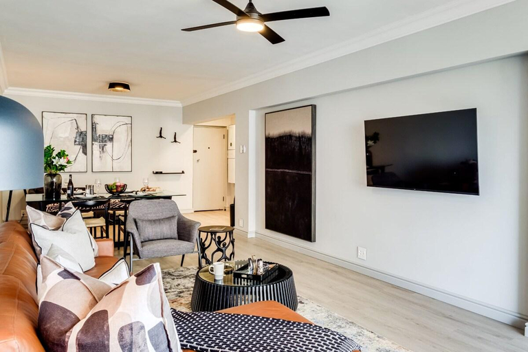 4, Cape Towns Charming Seaside Avaya Apartment, City of Cape Town