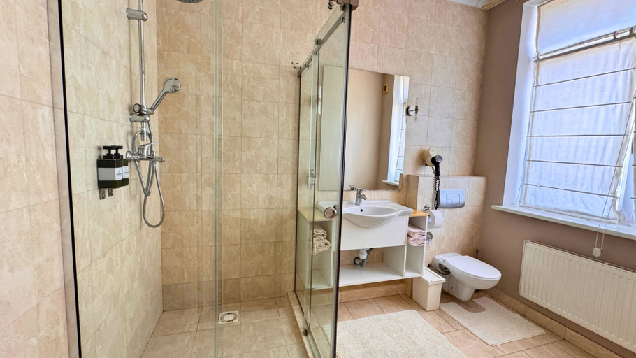 Bathroom 5, Summit Villa Chisinau