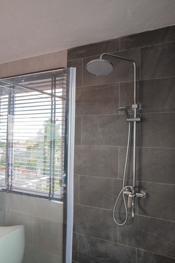 Bathroom 4, Casa Maria, Black River