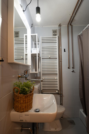 Bathroom 2, Forest Apartments POKLJUKA, Bohinj