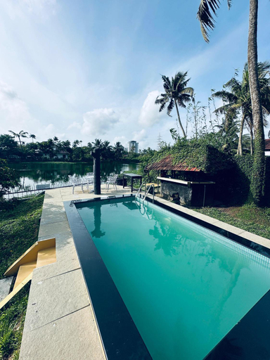 Sport & Beauty 4, Wintergreen Waterfront Resort, Ernakulam