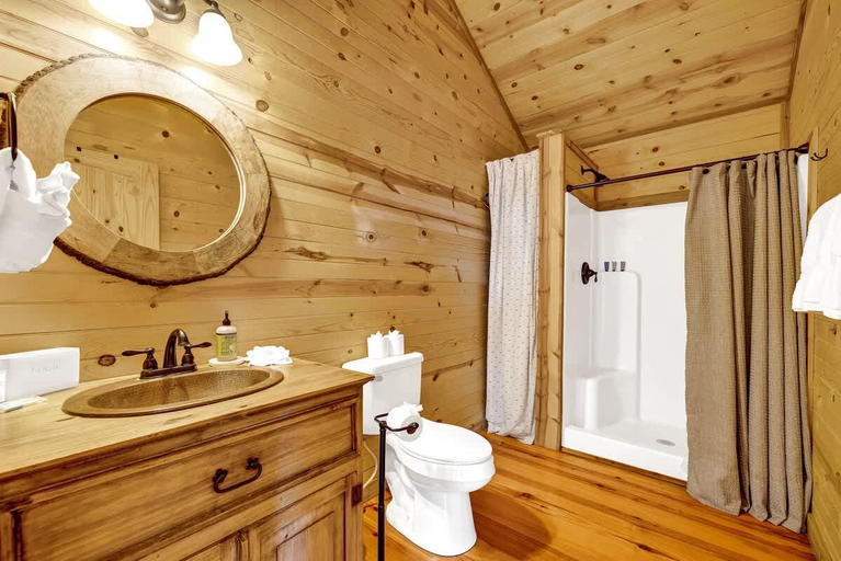 Bathroom 3, Mesquite Cabin with Hot Tub & Hill Country Views, Gillespie