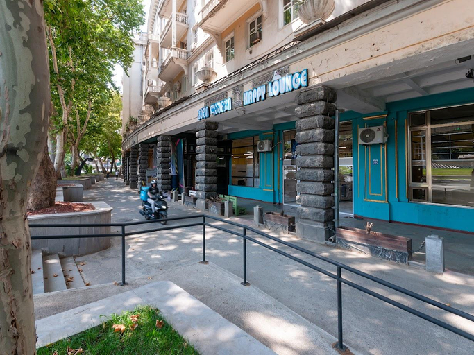 Entrance 5, Capsule Hotel Happy lounge, Tbilisi