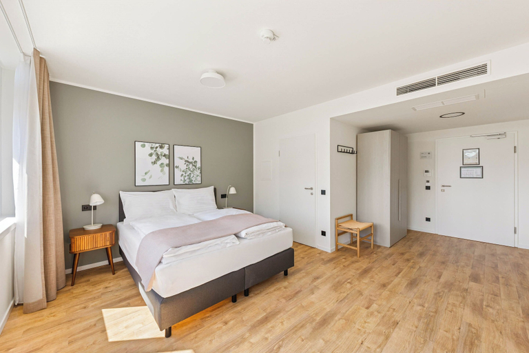 Room 2, Limehome Vienna Schönbrunn, Wien