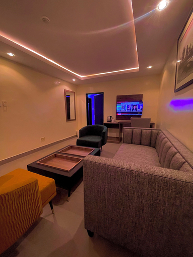 Living area 3, Debayview Hotel, Oshimili South