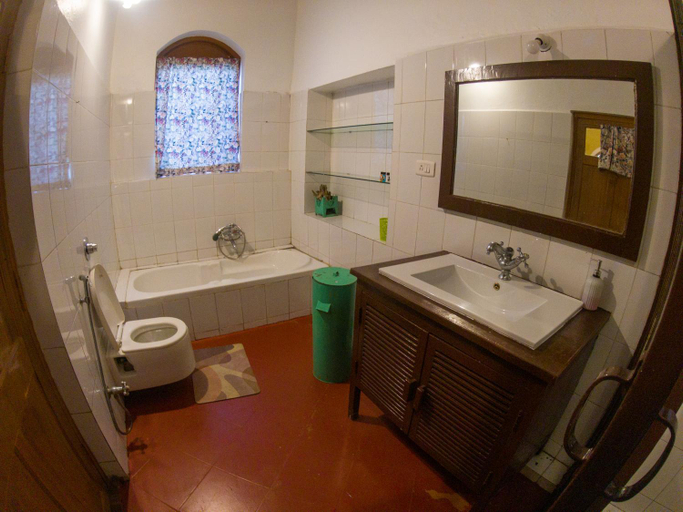 Bathroom 4, La Address Retreat, The Nilgiris