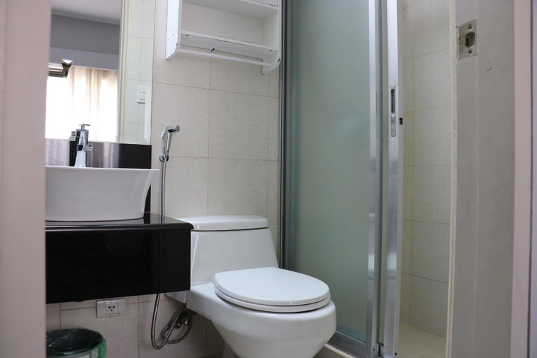 Bathroom 4, Sarasota Residential Resort (Manila) by SMTL Properties, Pasay City