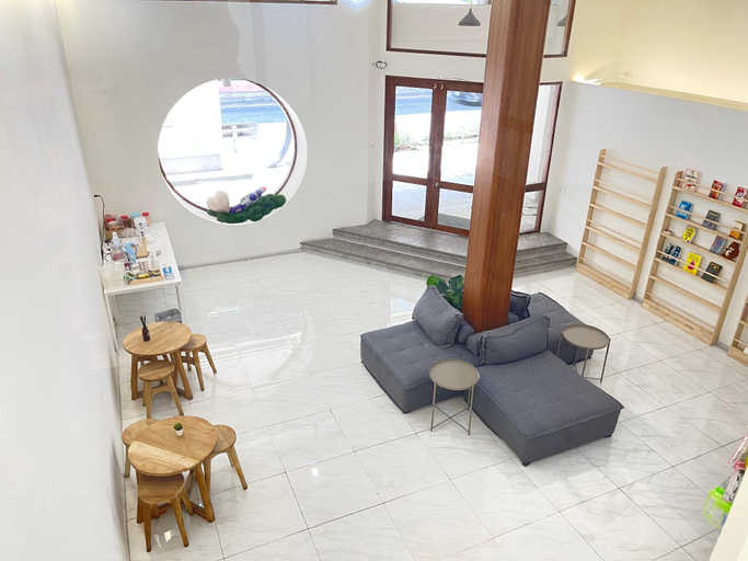 Public Area 3, Squirrel House, Bang Rak