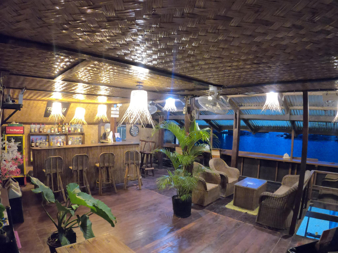 Food & Drinks 2, Bangka Hostel, El Nido