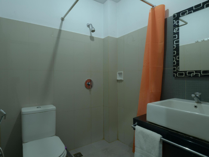 Bathroom 5, Boulevard Hotel, Manado
